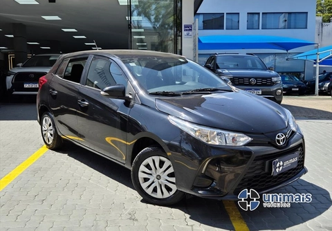 Toyota Yaris 2025 Preto — foto 1 de 3