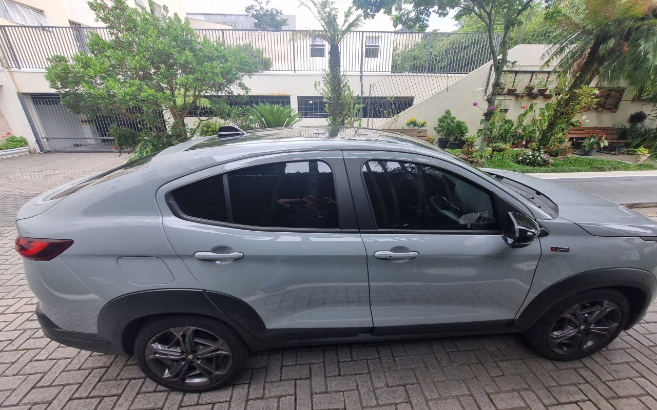 imagem-https://www.socarrao.com.br/sc-vehicle-images-prod/907308/1772889130787-MjAyNjAxMTJfMTQwNjE5LmpwZw.jpg