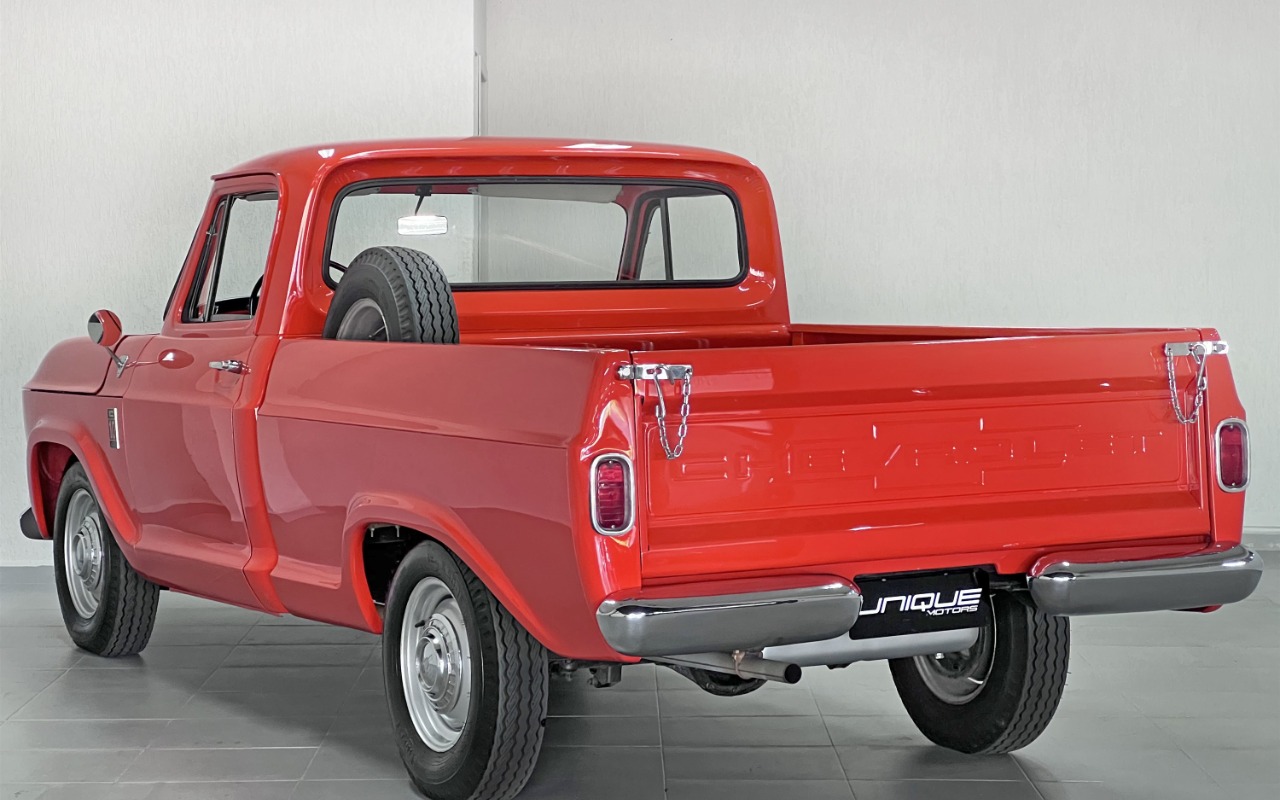 imagem-https://www.socarrao.com.br/sc-vehicle-images-prod/907332/1772887845184-aW1hZ2UwMDAwMS5qcGc.jpg