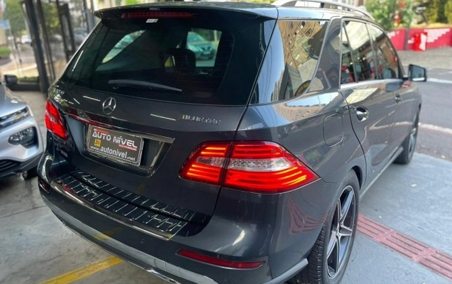 imagem-https://www.socarrao.com.br/sc-vehicle-images-prod/907408/1774209885256-640_480_mercedes-benz-classe-ml-ml-350-sport-4matic-3-0-bluetec-14-14-9283c1-12.jpg