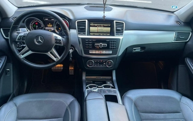 imagem-https://www.socarrao.com.br/sc-vehicle-images-prod/907408/1774209885257-640_480_mercedes-benz-classe-ml-ml-350-sport-4matic-3-0-bluetec-14-14-9283c1-9.jpg