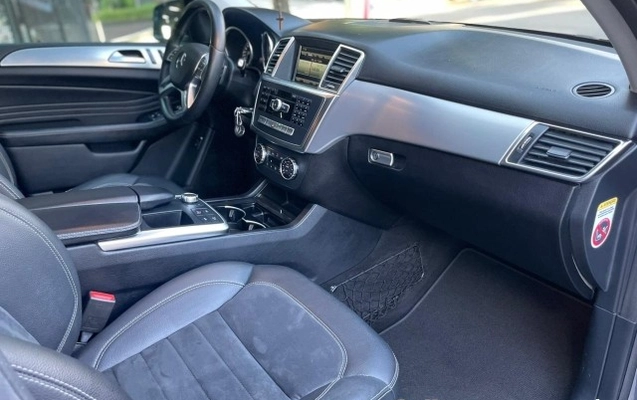 imagem-https://www.socarrao.com.br/sc-vehicle-images-prod/907408/1774209885258-640_480_mercedes-benz-classe-ml-ml-350-sport-4matic-3-0-bluetec-14-14-9283c1-8.jpg