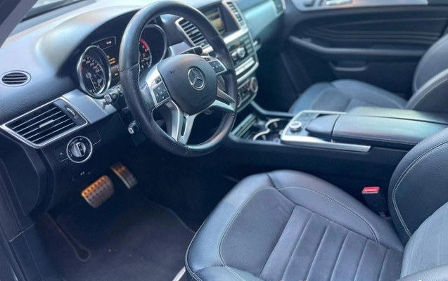 imagem-https://www.socarrao.com.br/sc-vehicle-images-prod/907408/1774209885259-640_480_mercedes-benz-classe-ml-ml-350-sport-4matic-3-0-bluetec-14-14-9283c1-16.jpg