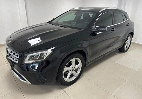 Mercedes-Benz GLA 200 2018 Preto — foto 1 de 3