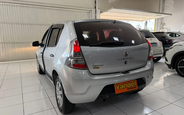 imagem-https://www.socarrao.com.br/sc-vehicle-images-prod/907431/1772889314860-V2hhdHNBcHAgSW1hZ2UgMjAyNi0wMy0wNiBhdCAxNS41MS4yNSAoMSkuanBlZw.jpeg