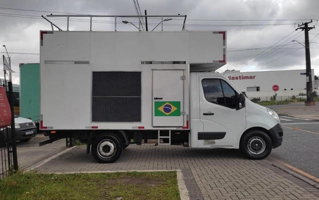 imagem-https://www.socarrao.com.br/sc-vehicle-images-prod/907472/1772890329984-nSpGNtumBZh0Wfaiz1NtzMYMOOdtGW6U.jpg