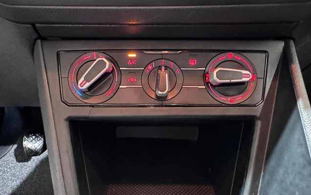 imagem-https://www.socarrao.com.br/sc-vehicle-images-prod/907579/1789481540907-vehicle_image_1772892302_58f54c87828e256990f6bf987abf25c7.jpeg