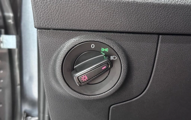 imagem-https://www.socarrao.com.br/sc-vehicle-images-prod/907579/1789481540908-vehicle_image_1772892304_9830f1182204c4538cab86a6335c7336.jpeg