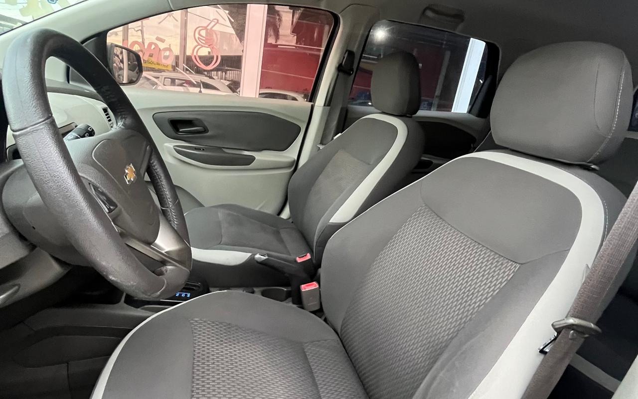 imagem-https://www.socarrao.com.br/sc-vehicle-images-prod/908233/1773066629632-NGU2NGY0OTgtMmUxNS00OTljLWIzZDQtYjYxZjVjYmI5MjEzLmpwZw.jpg