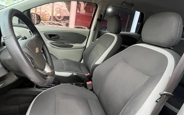 imagem-https://www.socarrao.com.br/sc-vehicle-images-prod/908233/1773066629632-NGU2NGY0OTgtMmUxNS00OTljLWIzZDQtYjYxZjVjYmI5MjEzLmpwZw.jpg