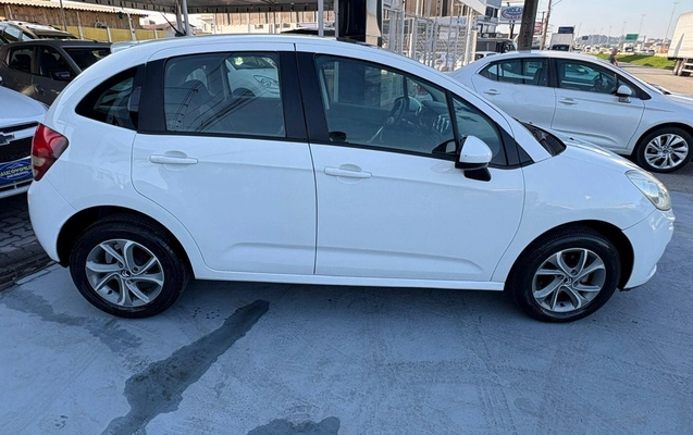 imagem-https://www.socarrao.com.br/sc-vehicle-images-prod/908338/1772901438593-4e04fd2fb891462a9ad8c75c24c08f54_1772901414493.jpg