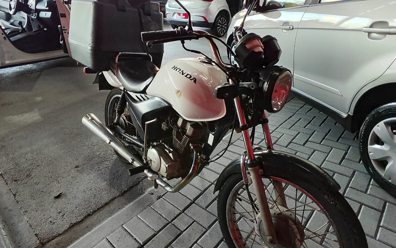 Honda CG 125 CARGO/ CARGO KS/125i CARGO 2010 Branco — foto 1 de 3