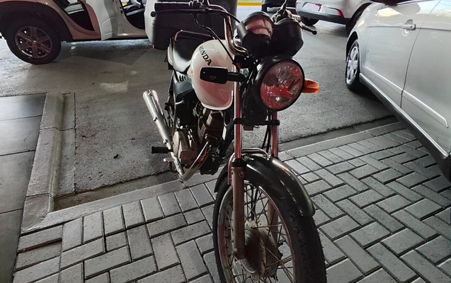imagem-https://www.socarrao.com.br/sc-vehicle-images-prod/909215/1772946024258-ZjE0ODlkZGUtN2FiNC00Mzk4LTg5NDMtNzkzNTQ0NThmOGE3LmpwZw.jpg