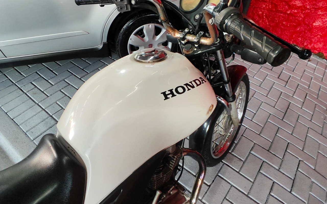 imagem-https://www.socarrao.com.br/sc-vehicle-images-prod/909215/1772946024319-ZjgzOTc3OGEtZTVlZi00YjI1LThkNWYtZDM4YzBkMmYwODgyLmpwZw.jpg