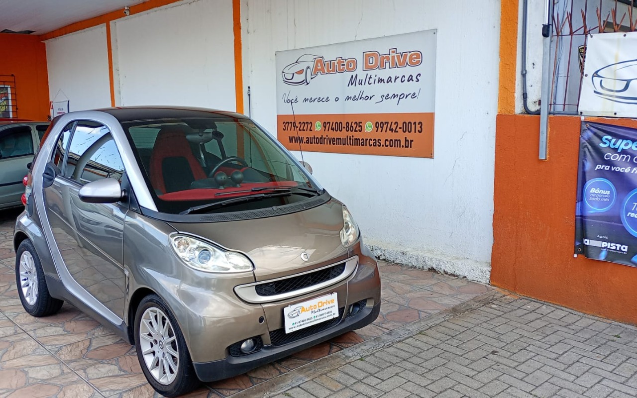 smart fortwo passion coupé 1.0 62kw na cor Cinza em Curitiba / PR - 910339