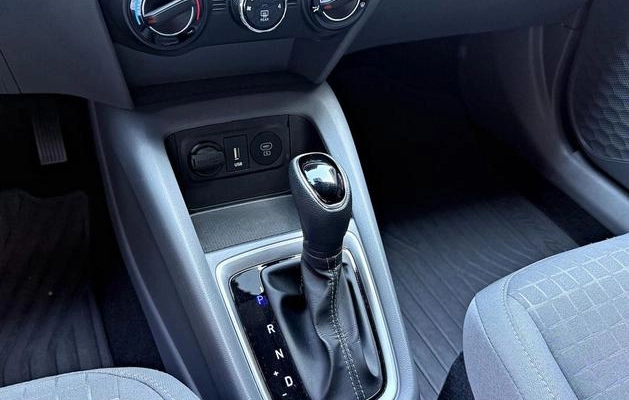 imagem-https://www.socarrao.com.br/sc-vehicle-images-prod/911098/1773055770990-7875236_14_B_ffe70cd116.jpeg