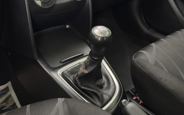 imagem-https://www.socarrao.com.br/sc-vehicle-images-prod/911518/1785855207611-7873461_16_B_ccabdcbaca.jpeg