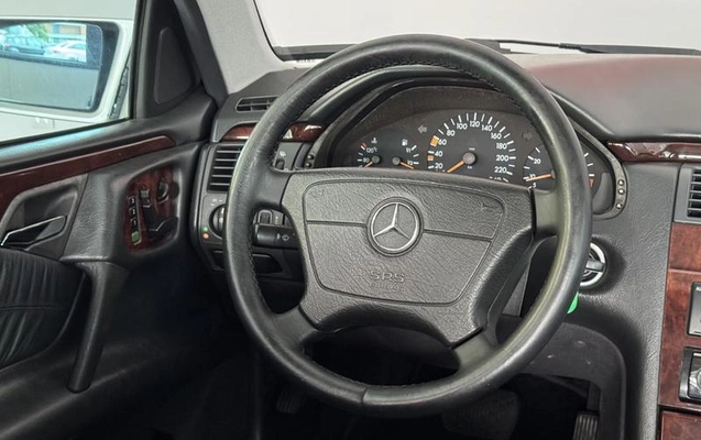 imagem-https://www.socarrao.com.br/sc-vehicle-images-prod/911527/1785855212653-7873238_4_B_b94c11b2fe.jpeg