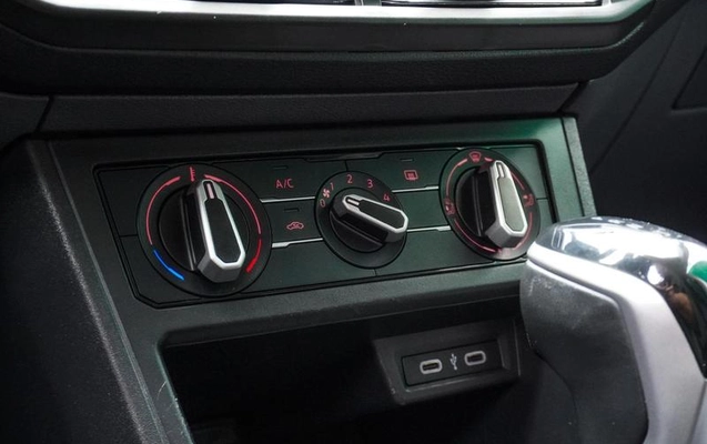 imagem-https://www.socarrao.com.br/sc-vehicle-images-prod/911944/1789410739534-7868211_15_B_244df1c0bb.jpeg