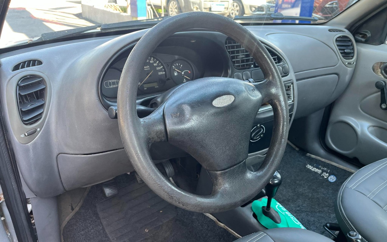 imagem-https://www.socarrao.com.br/sc-vehicle-images-prod/912004/1773066547798-Y2Y0OTQ5YzktOTA1MC00OWY2LTk4NmMtMjMxYTZhMGY5ZTAxLmpwZw.jpg