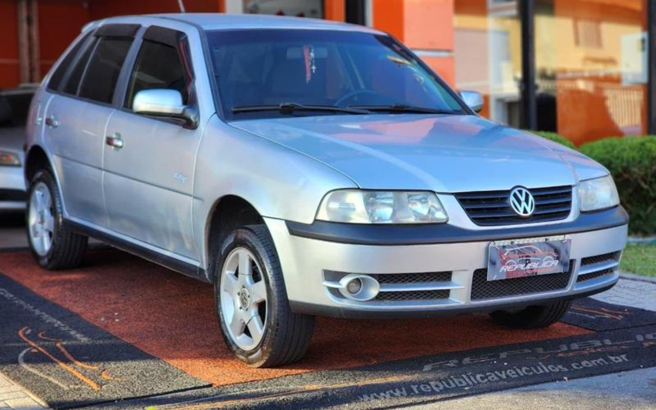 Volkswagen Gol 1.6 Mi Rallye Total Flex 8V 4p na cor Prata em Curitiba / PR - 912378