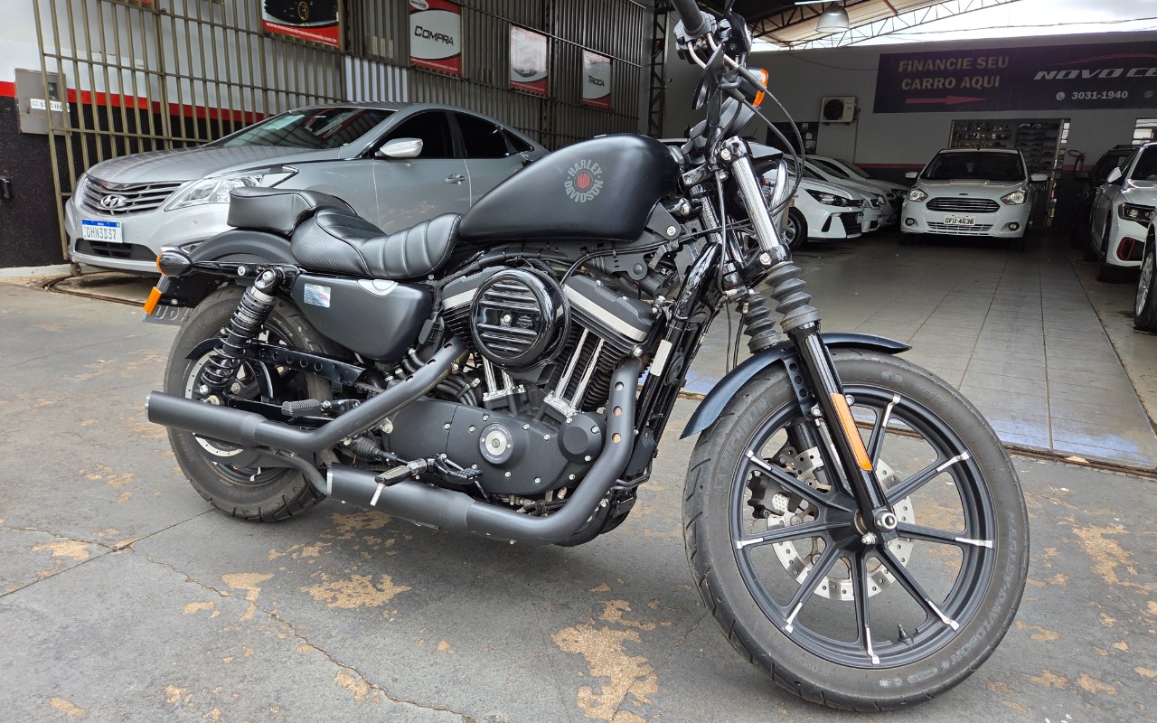 HARLEY-DAVIDSON XL 883N IRON  na cor Preto em Maringá / PR - 912642