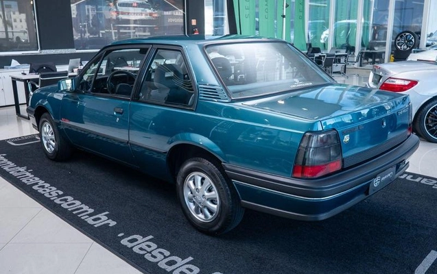imagem-https://www.socarrao.com.br/sc-vehicle-images-prod/912764/1789475825603-7877489_8_B_5ca7c2bada.jpeg
