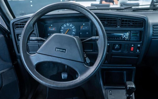 imagem-https://www.socarrao.com.br/sc-vehicle-images-prod/912764/1789475825614-7877489_15_B_83655b071d.jpeg