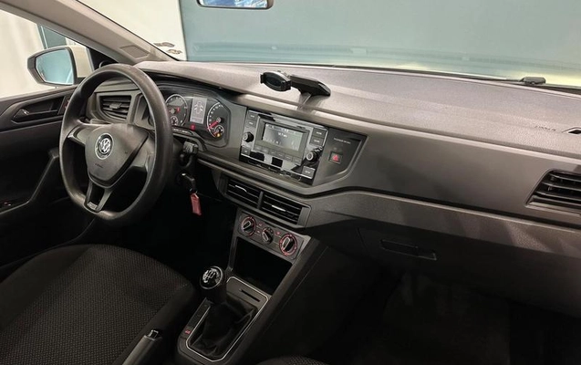 imagem-https://www.socarrao.com.br/sc-vehicle-images-prod/912867/1789049282484-7851972_13_B_b66fc56b97.jpeg