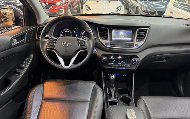 imagem-https://www.socarrao.com.br/sc-vehicle-images-prod/913073/1773086213290-003_d6ed3c6b612db5390ba918821a8e957d.jpg