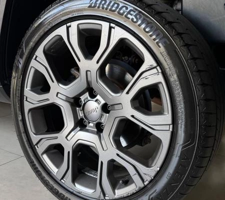 imagem-https://www.socarrao.com.br/sc-vehicle-images-prod/913295/1787161890976-7850177_13_B_3c05fad897.jpeg