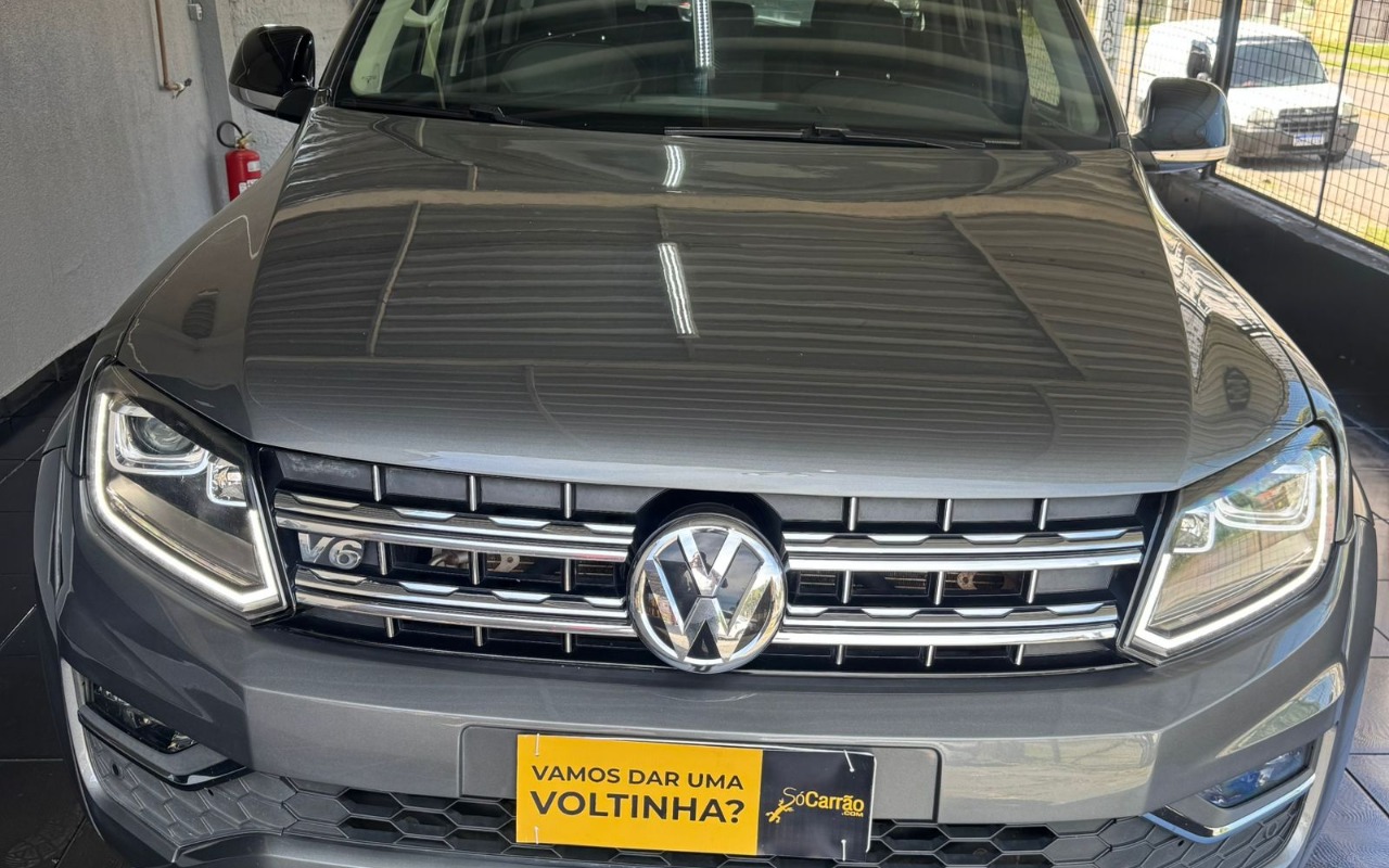 Volkswagen Amarok 2022 Cinza — foto 1 de 3