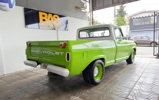 imagem-https://www.socarrao.com.br/sc-vehicle-images-prod/914477/1787935254377-7209118_11_B_d44575e230.jpeg