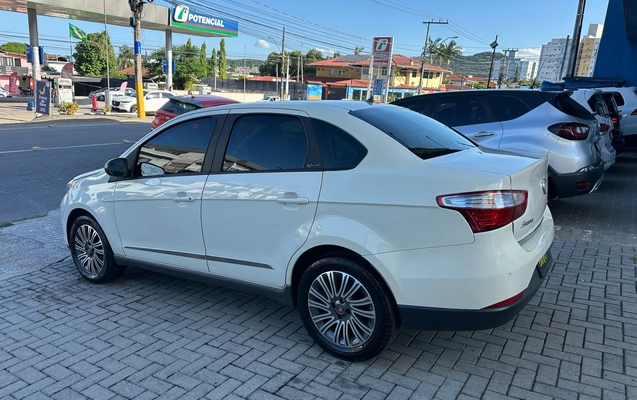 imagem-https://www.socarrao.com.br/sc-vehicle-images-prod/914529/1773155776368-d245c70e-6153-4df8-8d2e-9be13d0c7718.jpeg