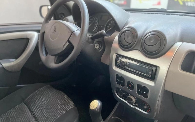 imagem-https://www.socarrao.com.br/sc-vehicle-images-prod/914576/1789169108922-7686622_6_B_bbadc41cc6.jpeg