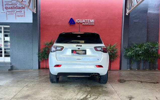 imagem-https://www.socarrao.com.br/sc-vehicle-images-prod/914698/1773157926804-3_061059.jpg