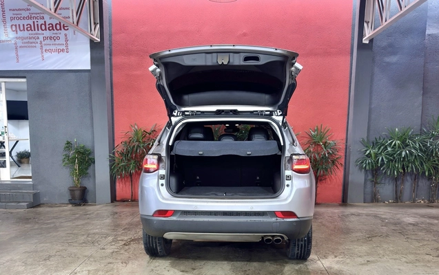 imagem-https://www.socarrao.com.br/sc-vehicle-images-prod/914780/1773158949037-21_055306.jpg