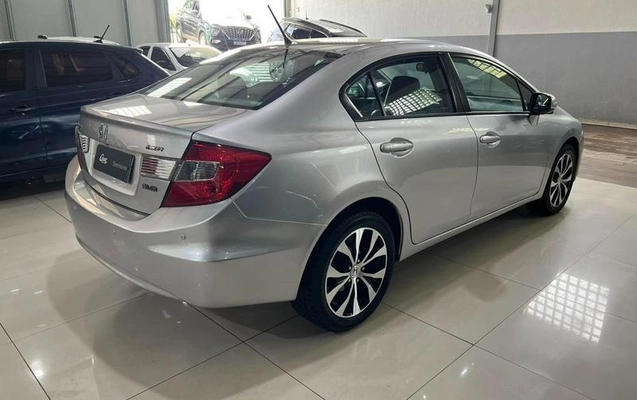 imagem-https://www.socarrao.com.br/sc-vehicle-images-prod/914870/1773951779858-7785322_2_B_610ae0008f.jpeg
