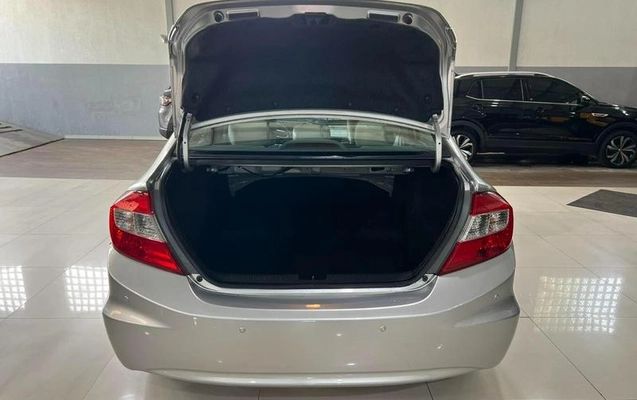 imagem-https://www.socarrao.com.br/sc-vehicle-images-prod/914870/1773951779867-7785322_5_B_f754401044.jpeg