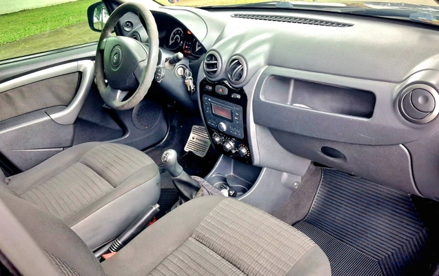 imagem-https://www.socarrao.com.br/sc-vehicle-images-prod/915025/1773167696754-V2hhdHNBcHAgSW1hZ2UgMjAyNi0wMy0xMCBhdCAxNS4wMi4xMS5qcGVn.jpeg