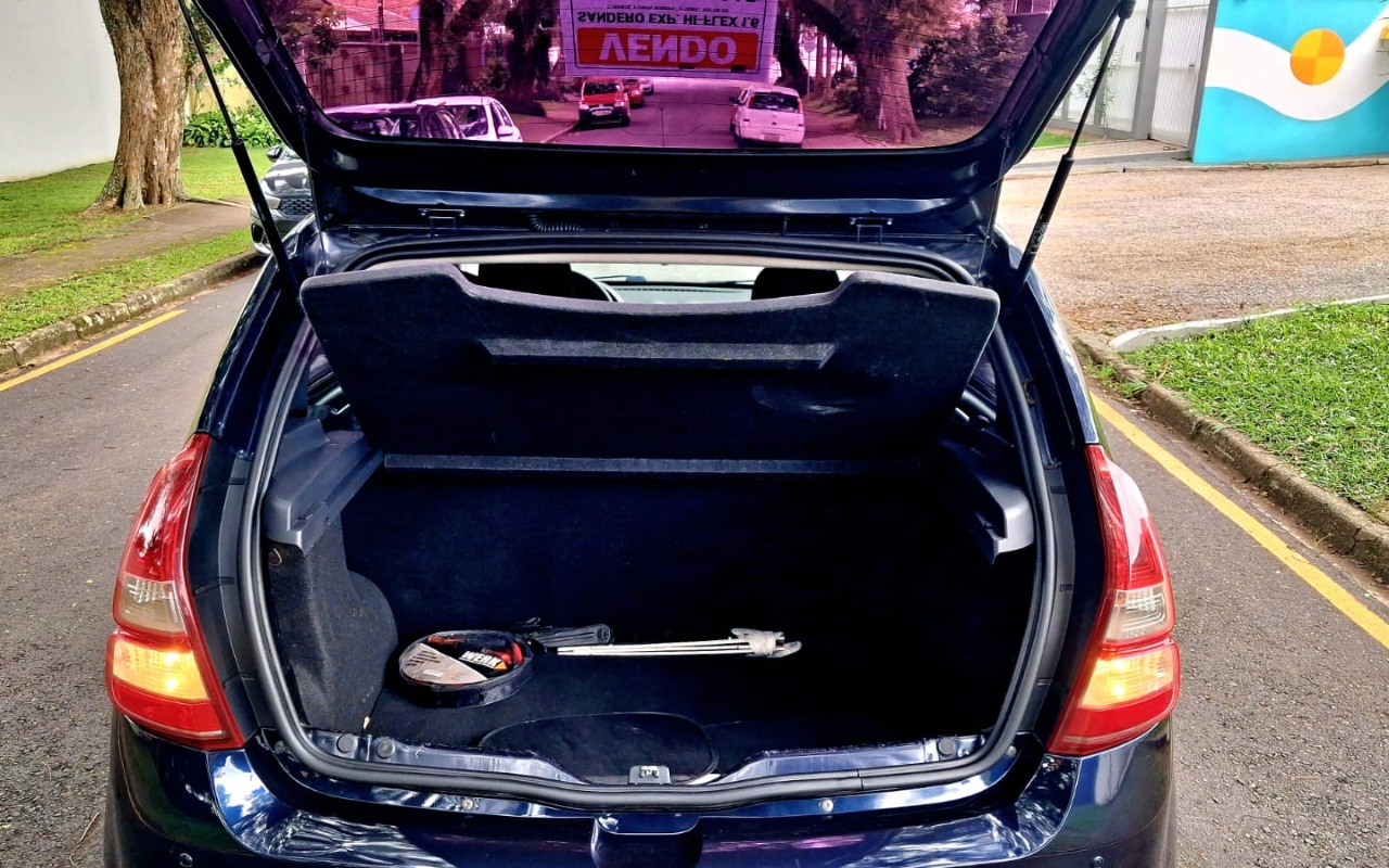 imagem-https://www.socarrao.com.br/sc-vehicle-images-prod/915025/1773167698221-V2hhdHNBcHAgSW1hZ2UgMjAyNi0wMy0xMCBhdCAxNS4wMi4xMC5qcGVn.jpeg