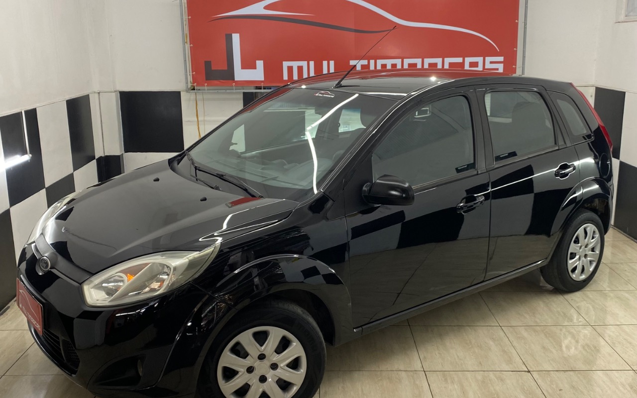 Ford Fiesta 2014 Preto — foto 1 de 3