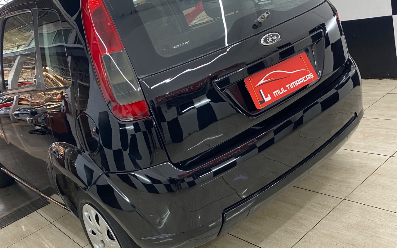 imagem-https://www.socarrao.com.br/sc-vehicle-images-prod/915270/1773168073104-SU1HXzcxODQuanBlZw.jpeg