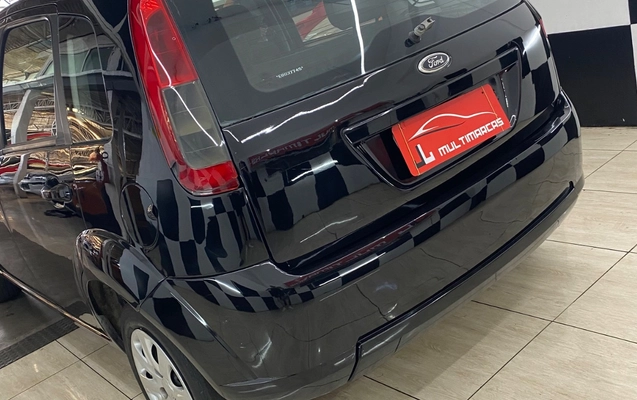 imagem-https://www.socarrao.com.br/sc-vehicle-images-prod/915270/1773168073104-SU1HXzcxODQuanBlZw.jpeg