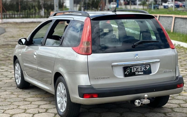 imagem-https://www.socarrao.com.br/sc-vehicle-images-prod/915445/1783599529566-6317747_3_B_82ea3bef82.jpeg