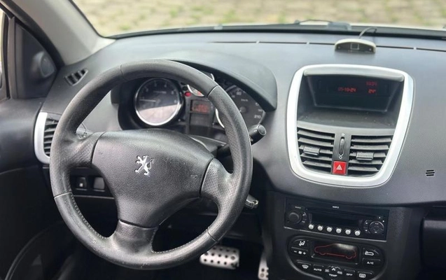 imagem-https://www.socarrao.com.br/sc-vehicle-images-prod/915445/1783599529568-6317747_10_B_6579dc83b1.jpeg