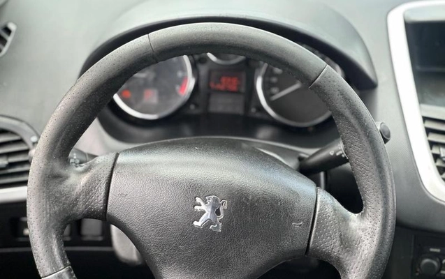 imagem-https://www.socarrao.com.br/sc-vehicle-images-prod/915445/1783599529569-6317747_12_B_d96ea8d095.jpeg