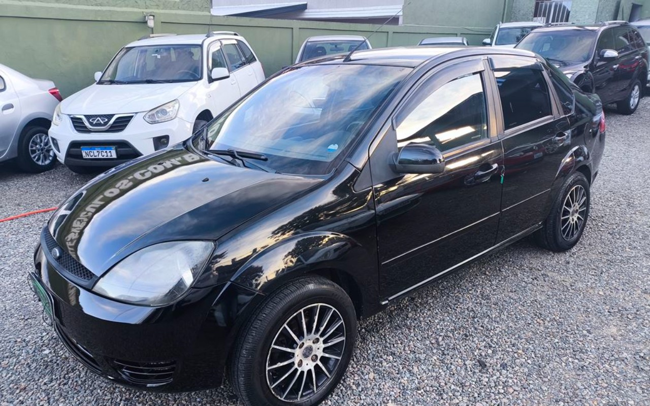 Ford Fiesta Sed. 1.6 8V Flex 4P - foto 2