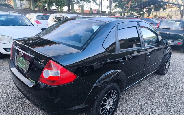 imagem-https://www.socarrao.com.br/sc-vehicle-images-prod/915502/1776359206471-SU1HXzIwMjYwNDE1XzE3MjAwOCAoQ29weSkuanBn.jpg