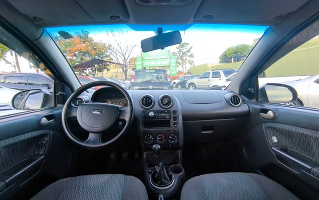imagem-https://www.socarrao.com.br/sc-vehicle-images-prod/915502/1776359206852-SU1HXzIwMjYwNDE1XzE3MjAzOSAoQ29weSkuanBn.jpg